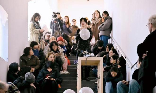 枇杷》仅展一日深港艺术同时发声开元棋牌一周观展｜宋画《山鹊(图26)