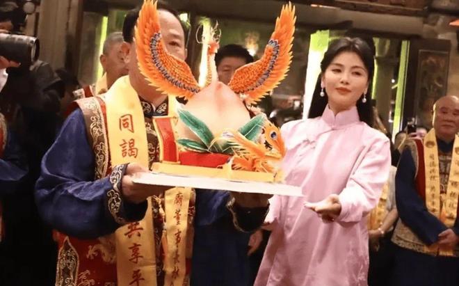 加妈祖春祭大典警督护航旁边全是大人物开元棋牌app刘涛这排场无人能比参(图7)
